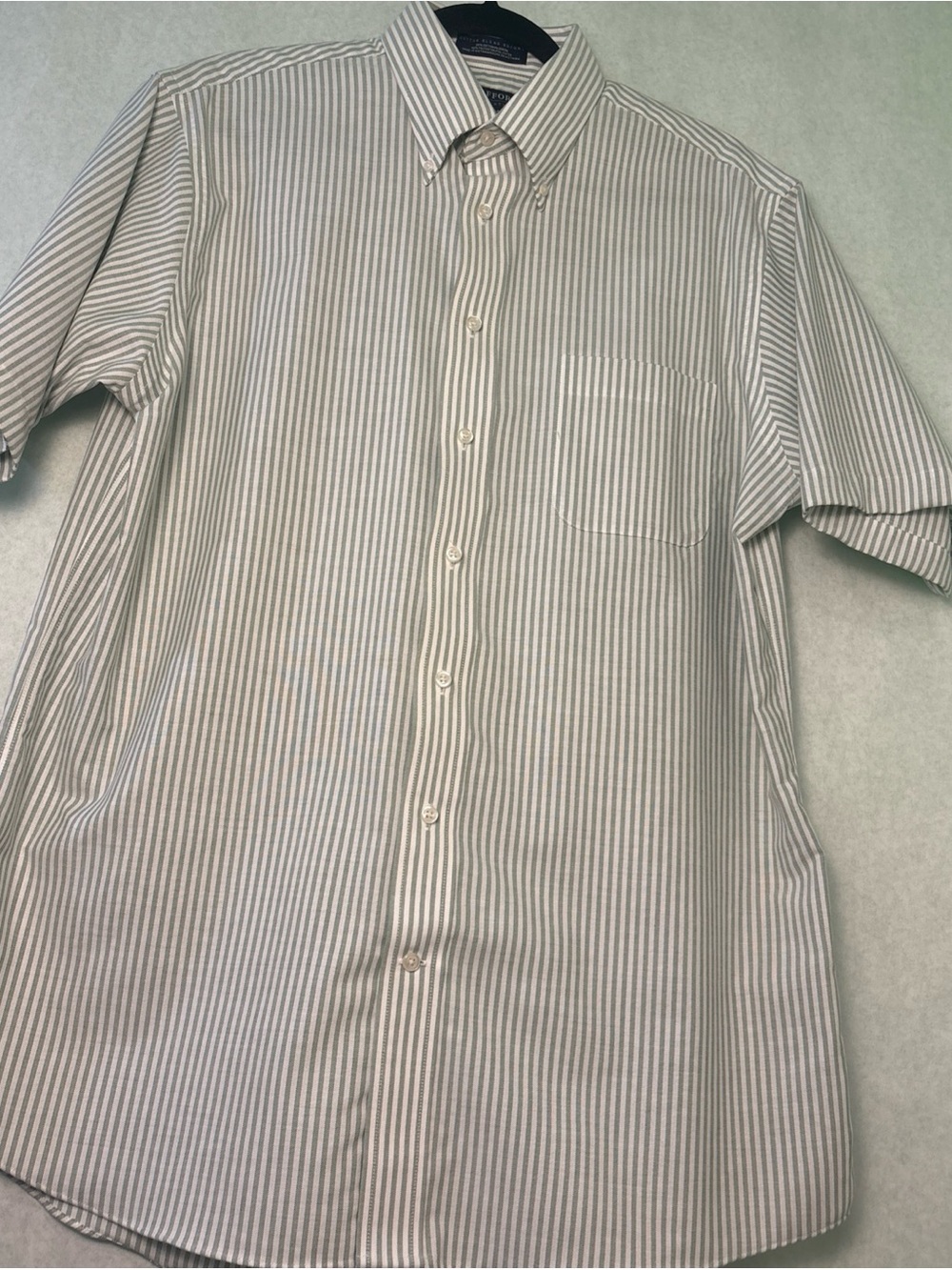 Stafford Men’s Short-Sleeve Button-Down Shirt in Green and White Stripe 16.5